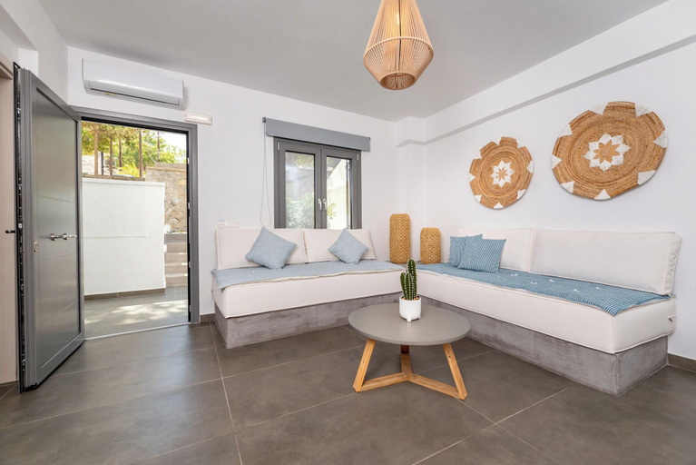 Bedroom 3, AquaLung Suites, South Aegean