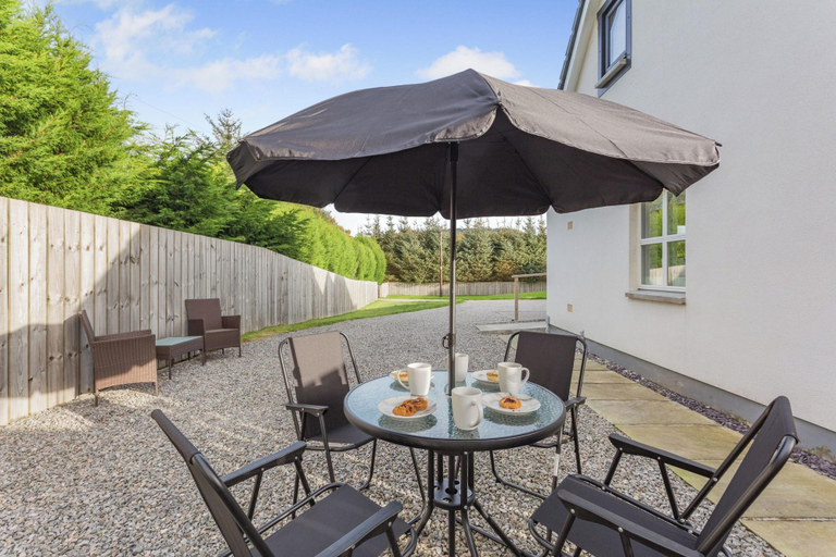 Restaurant 2, Inverness Luxury Highland Nc500 Hideaway, Highland