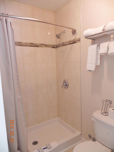 Bathroom 3, Cardinal Court Motel, Elgin