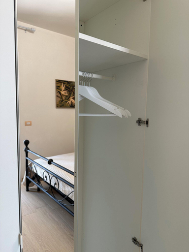 Bedroom 3, Li Mori Rooms, Lecce