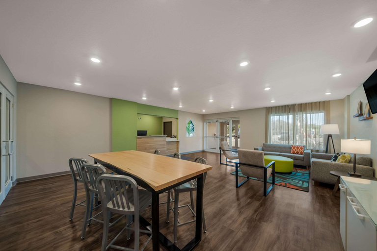 Public Area 3, WoodSpring Suites Wesley Chapel-Tampa, Pasco