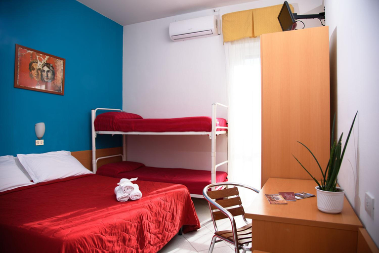 Bedroom 3, Hotel Calypso, Napoli
