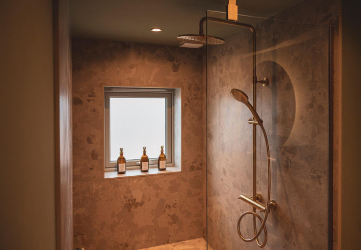 Bathroom 4, Isle Of Raasay Distillery, Highland