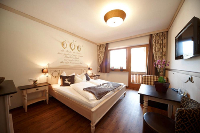 Bedroom 2, Hotel Gasthof Perauer, Schwaz