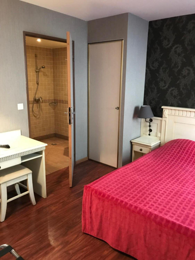 Bedroom 3, Au Limousin, Hauts-de-Seine