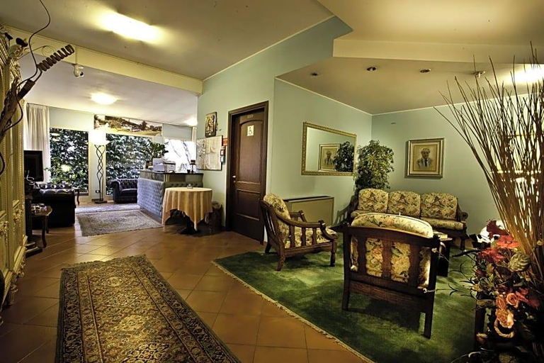 Exterior & Views 2, Hotel Nastro Azzurro, Como
