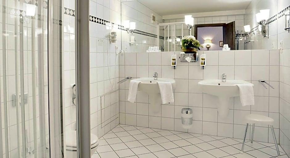 Bathroom 4, Stadthotel Patrizier, Schmalkalden-Meiningen