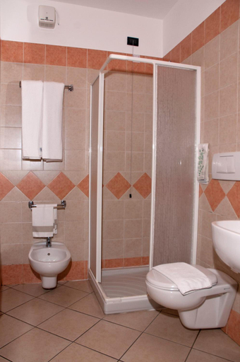 Bathroom 4, Hotel Agata, Biella