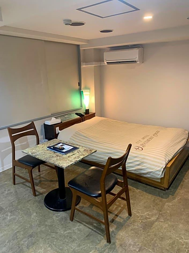 Bedroom 3, City Hotel Southern Cross, Shinjuku