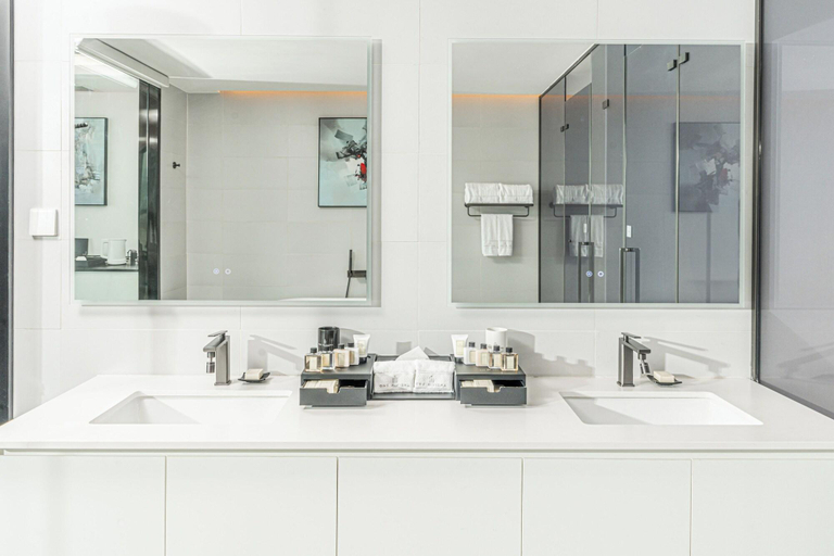 Bathroom 5, One Riviera Hotel and Residences, Vientiane
