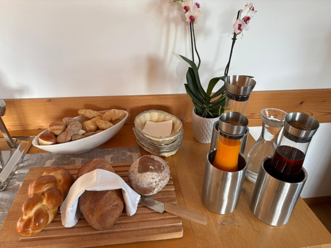 Food & Drinks 5, Hotel Postigliun Andiast, Surselva
