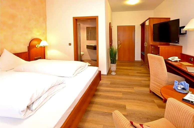 Bedroom 3, Landgasthof Scheubel, Erlangen-Höchstadt