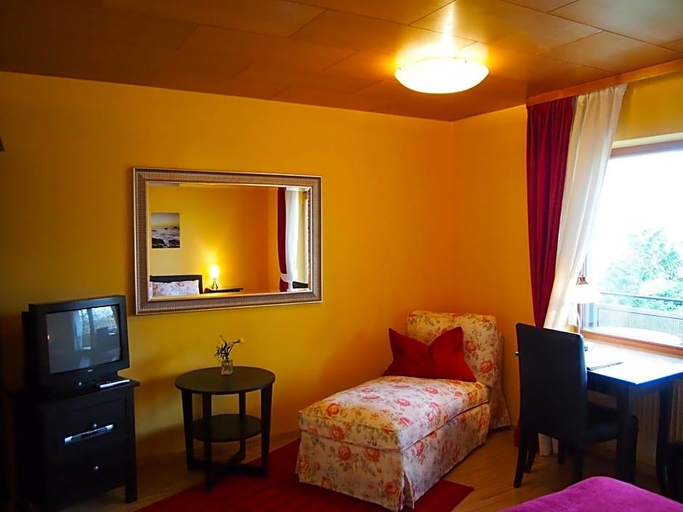 Bedroom 4, Berghotel Wintersberg, Rhein-Lahn-Kreis