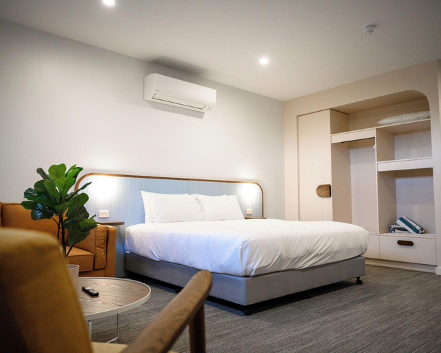 Bedroom 3, Peninsula Hotel Motel, Adelaide