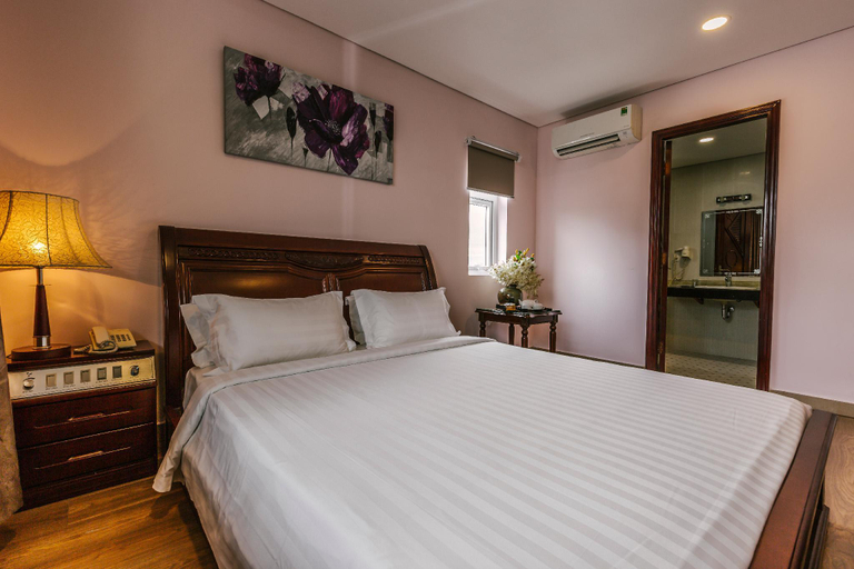 Room 5, Sophia Hotel, District 1