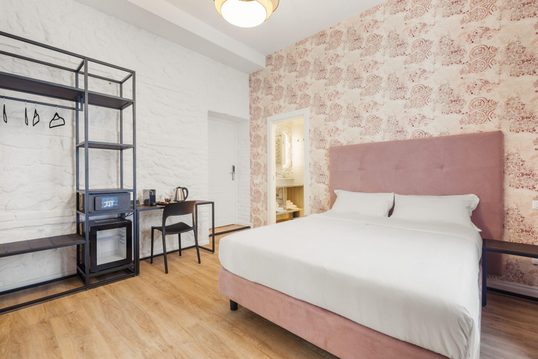 Bedroom 3, Adelante Rooms, Rome