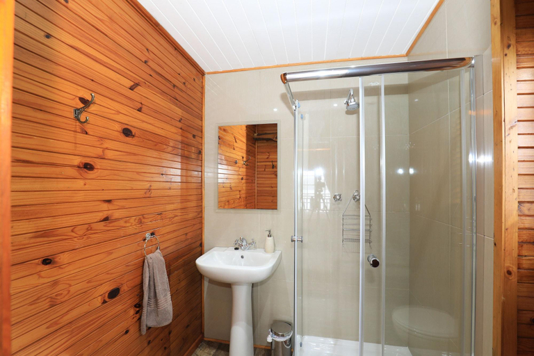 Bathroom 3, Big Tree House Lodge, Eden