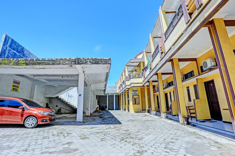 Terrace, Oyo Life 92321 Abiyan Villa Homestay Syariah, Malang