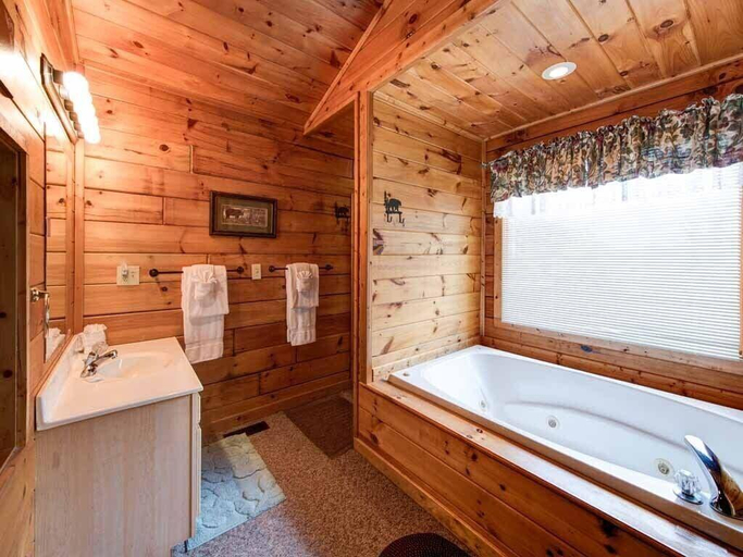 Bathroom 3, Tender Moments, Sevier