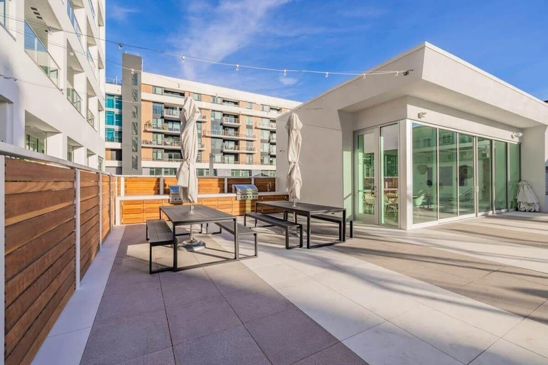 Restaurant 4, Marbella Lane Aesthetic 2br W Ocean Views, Los Angeles
