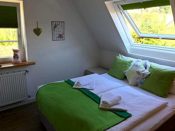 Bedroom 3, Hotel Berggasthof Schwarzwaldperle, Ortenaukreis