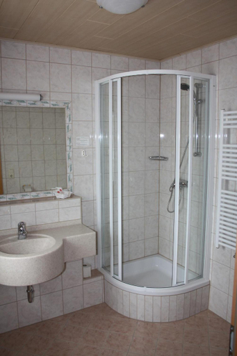 Bathroom 3, Alpengasthof Grimmingblick, Liezen