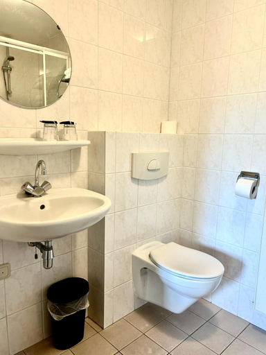 Bathroom 3, Hotel De Barones, Dalfsen