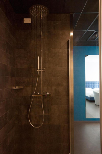 Bathroom 3, Hotel Carnia, Udine