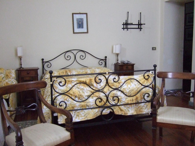 Bedroom 4, Santuario Di Oropa, Biella