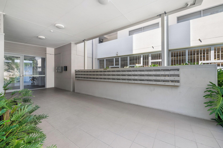 Public Area, Salt At Oceanside, Caloundra - Kawana