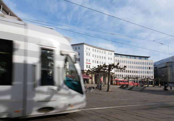 Exterior & Views 2, Hood House Kassel, Kassel