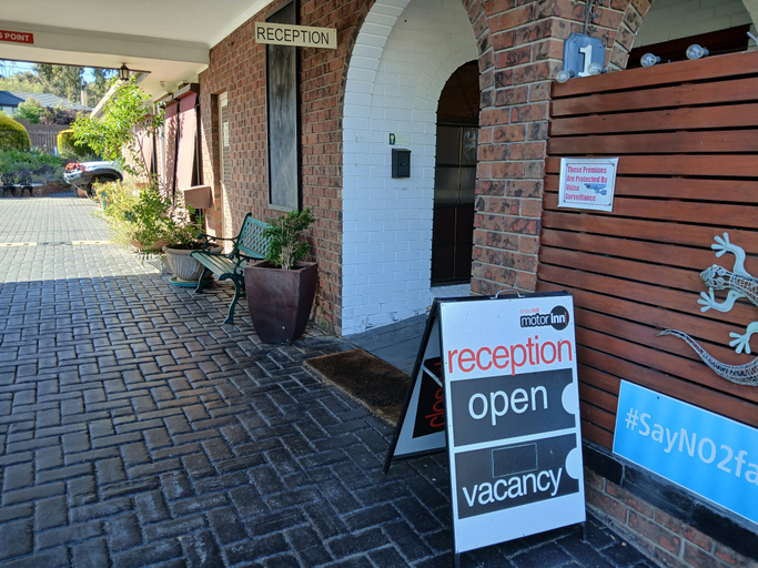Public Area, Bristol Hill Motor Inn, C. Goldfields  - M'borough