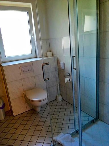 Bathroom 5, Landhotel Reckenberg, Breisgau-Hochschwarzwald