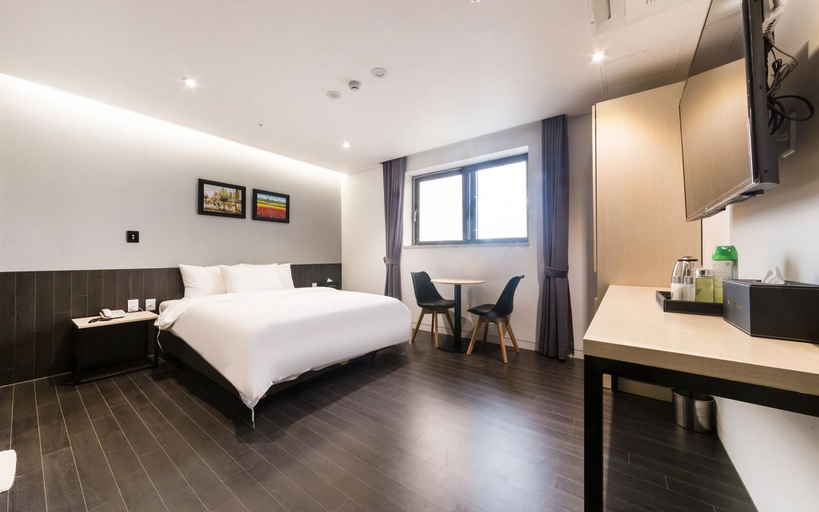 Bedroom 4, Osan Honors Hotel, Pyeongtaek
