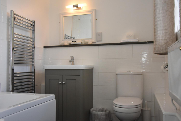 Bathroom 4, The Llanelwedd Arms Hotel, Powys