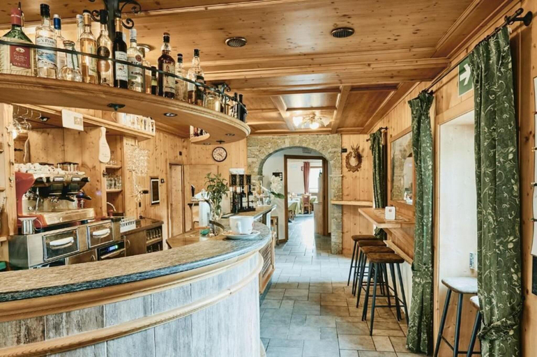 Food & Drinks 5, Hotel 2000, Sondrio