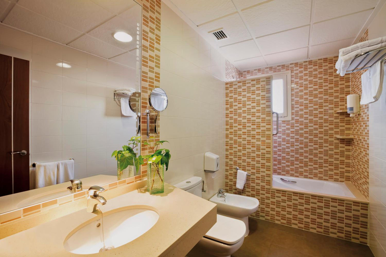 Bathroom 3, Hotel Fuente El Cura, Alicante