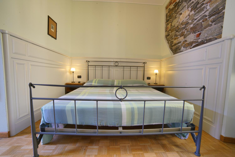 Bedroom 2, Hotel Sole, Novara