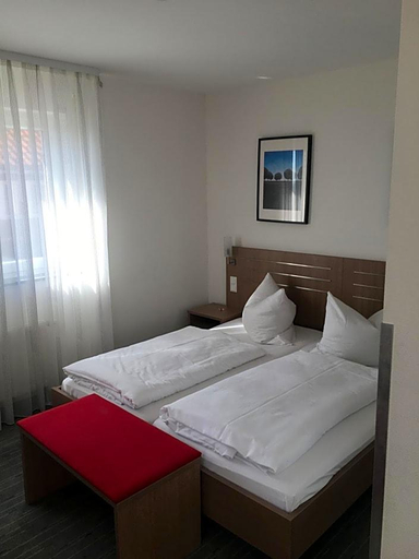 Bedroom 5, Landhotel Gasthof Am Berg, Alb-Donau-Kreis