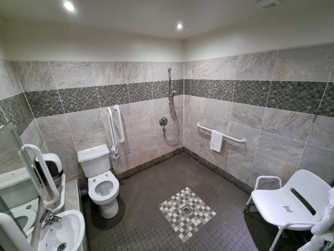 Bathroom 4, Ye Olde Fighting Cocks, Cumbria