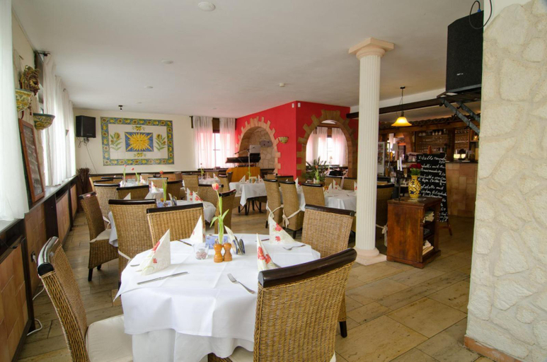 Food & Drinks 4, Hotel -restaurant Taormina, Enzkreis