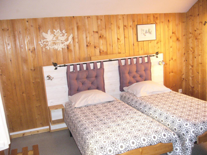 Bedroom 3, Hotel Auberge Du Grand Git, Doubs