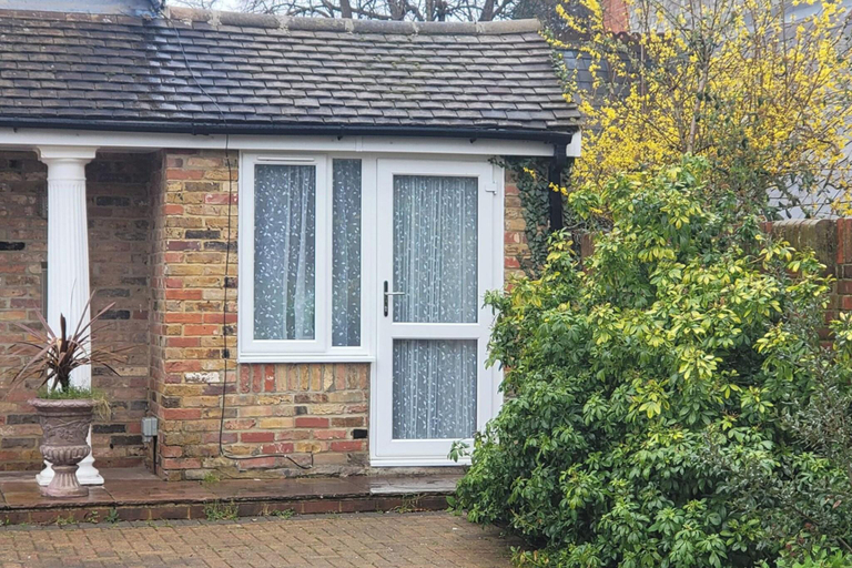 Exterior & Views 5, Cozy Central One Bedroom Flat, Reading