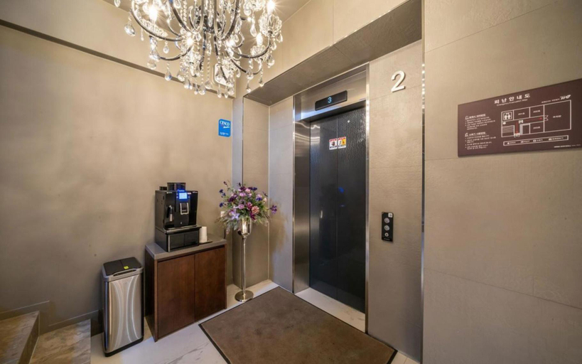 Others 5, Seongnam 313 Avenue, Songpa