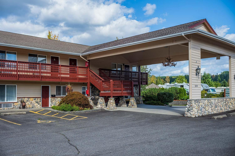 Exterior & Views 2, Mill Village Motel, Pierce