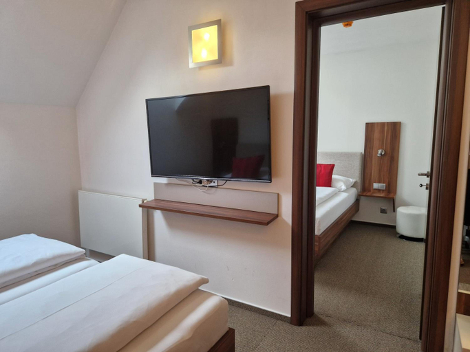 Bedroom 1, Art Hotel Podebrady, Nymburk