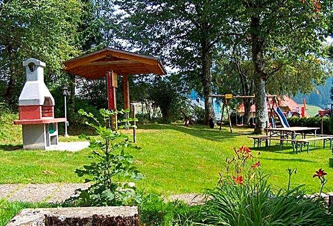 Lobby 2, Zur Traube Schwarzwaldhotel Restaurant Am Titisee, Breisgau-Hochschwarzwald