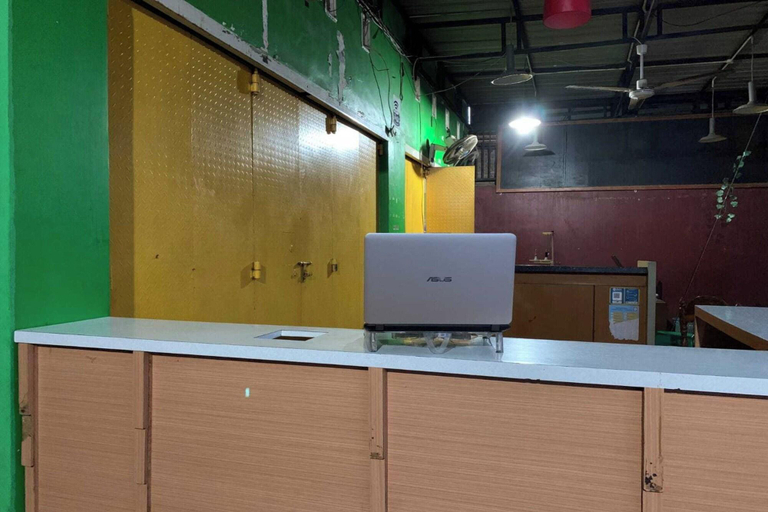 Lobby 2, 93165 Nur Homestay Syariah, Maros