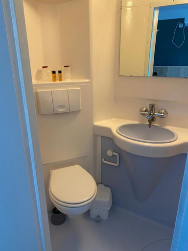 Bathroom 1, Ô & Cimes, Savoie