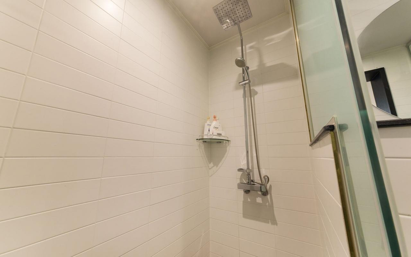 Bathroom 5, Osan Honors Hotel, Pyeongtaek